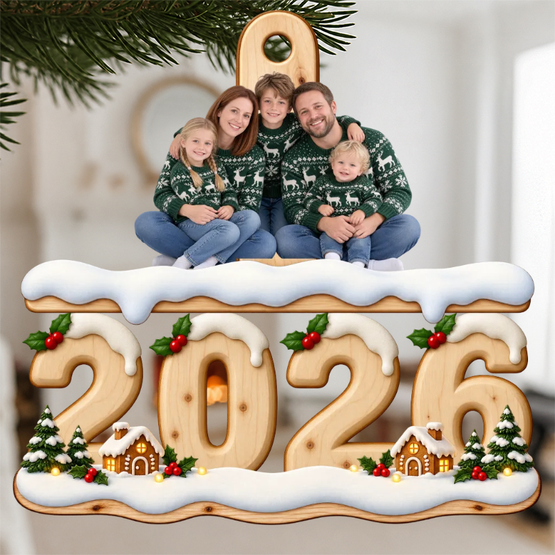 Drevená vianočná ozdoba s fotografiou rodiny vyrezaná podľa obrysu – Personalizovaná #84731 [PC-MOCKUP:cmvs2ojpg000fldc64g7mg43m:695c08d602414f4363062fc0:695c08d602414f4363062fc04f60ca4d6a50af8dfa88007d42982753f8bc10d5]